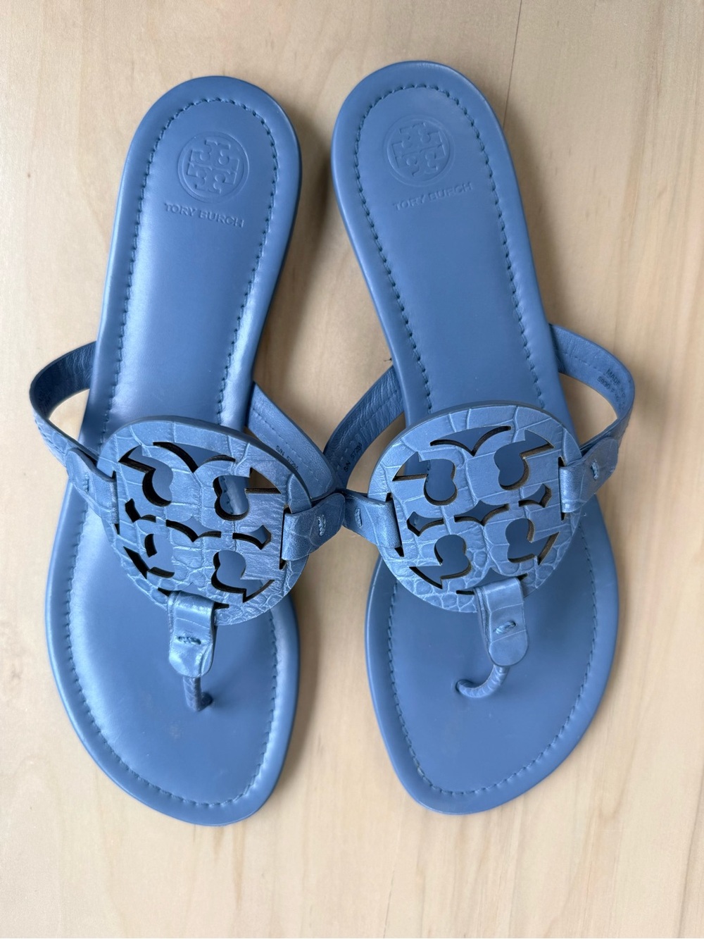 TORY BURCH Miller Croc-Embossed Sandals - Size 11 Excellent Pre-❤️ Condition - Picture 3 of 6